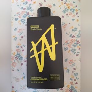 Body Wash - Vitamin-Infused Exfoliating Body Wash (Black/Yellow)